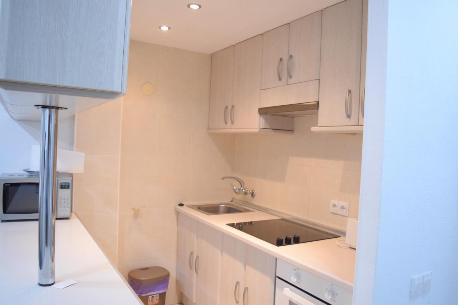 Apartamentos De Los Cisnes 베날마데나코스타 외부 사진