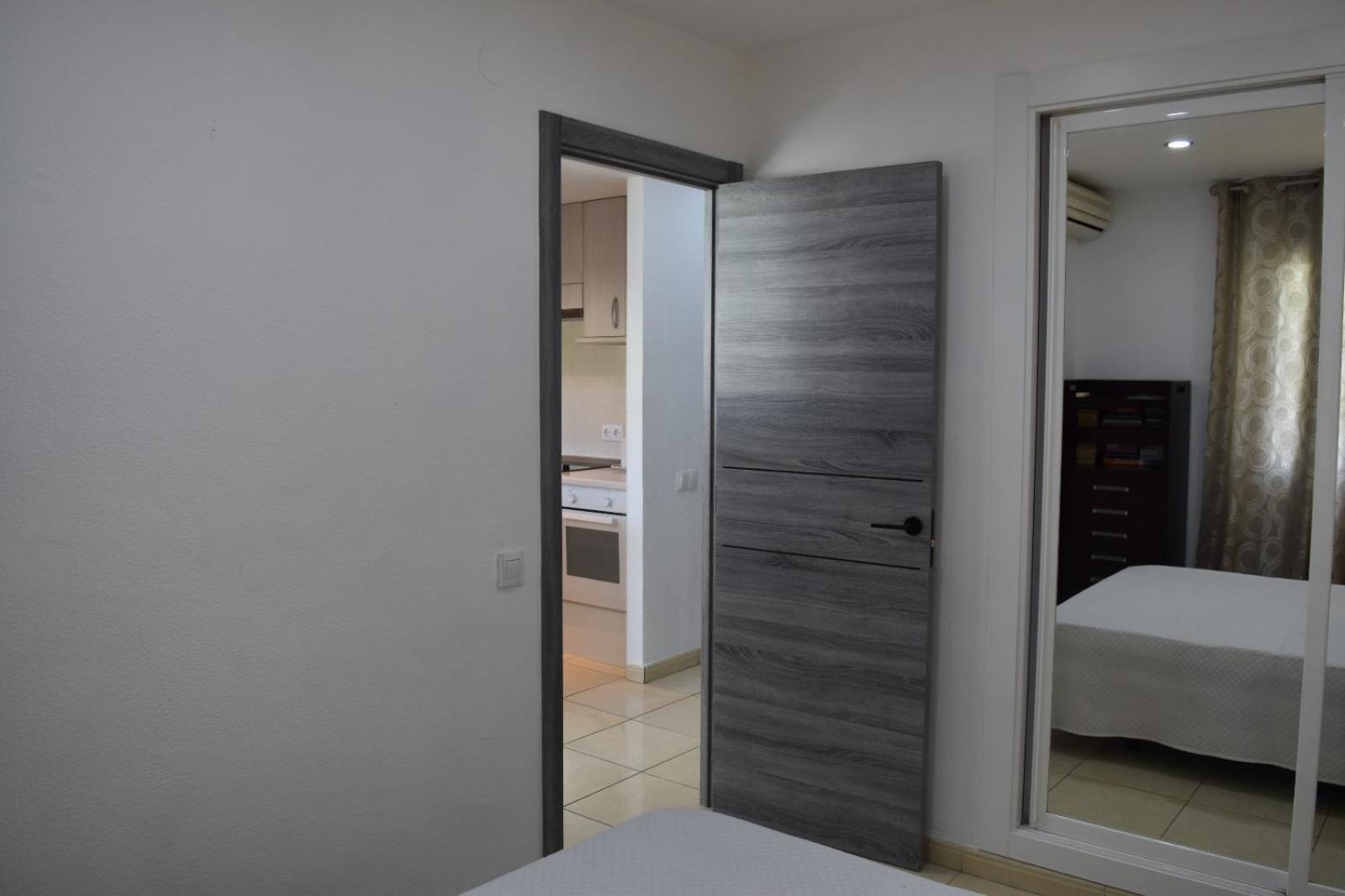 Apartamentos De Los Cisnes 베날마데나코스타 외부 사진